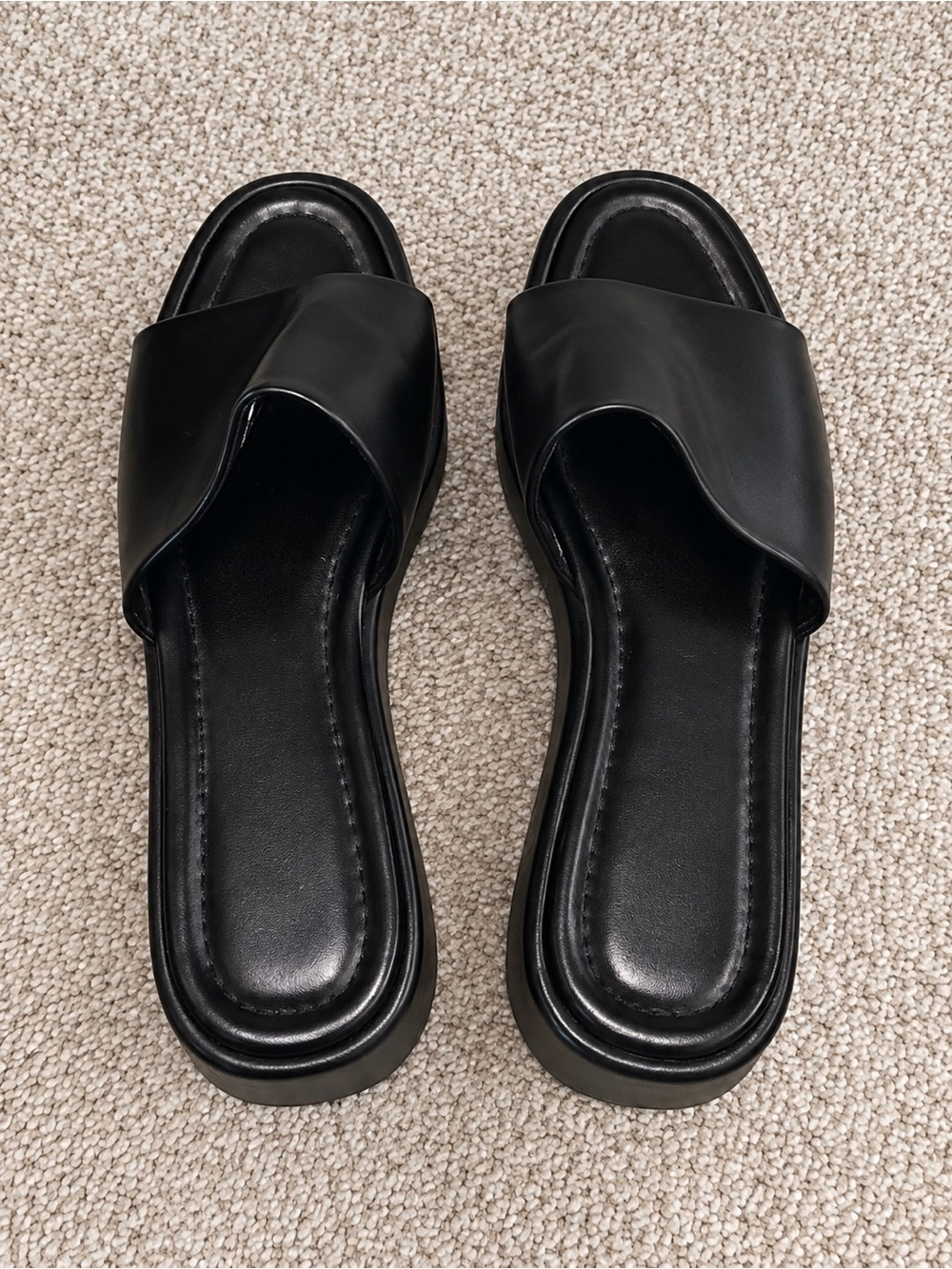 Universal Thread Black Slip-On Slide Mules
